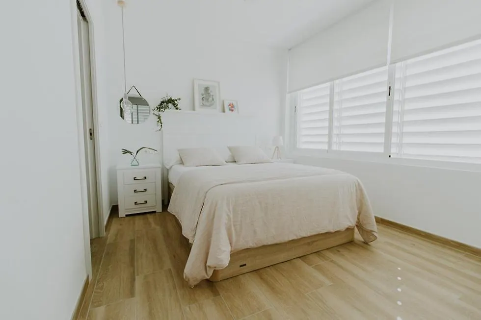 Bonito Apartamento En La Playa, Guadalmar. Málaga Daire